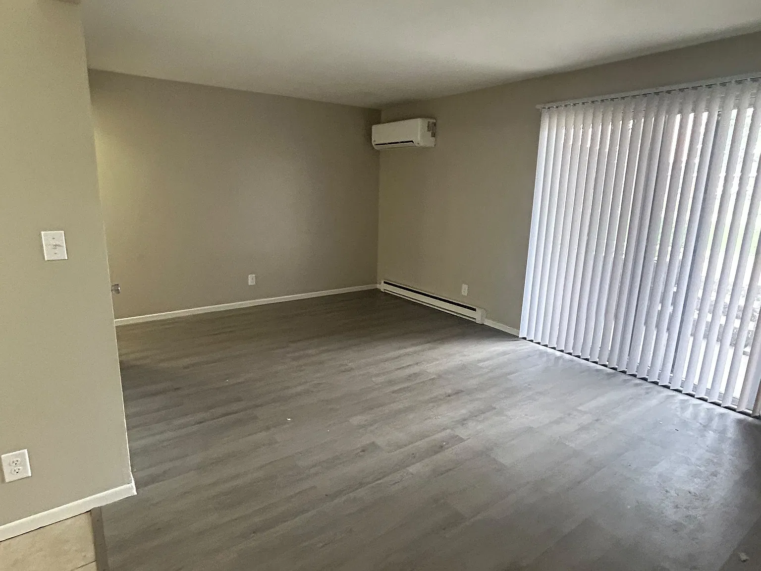 2 bed, $1,000 — Photo 4