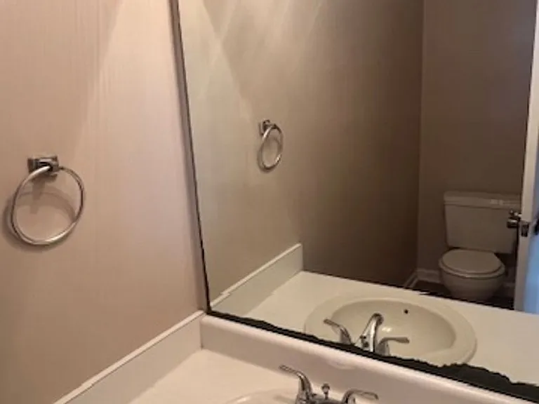 105 Driftwood Ct — Photo 6