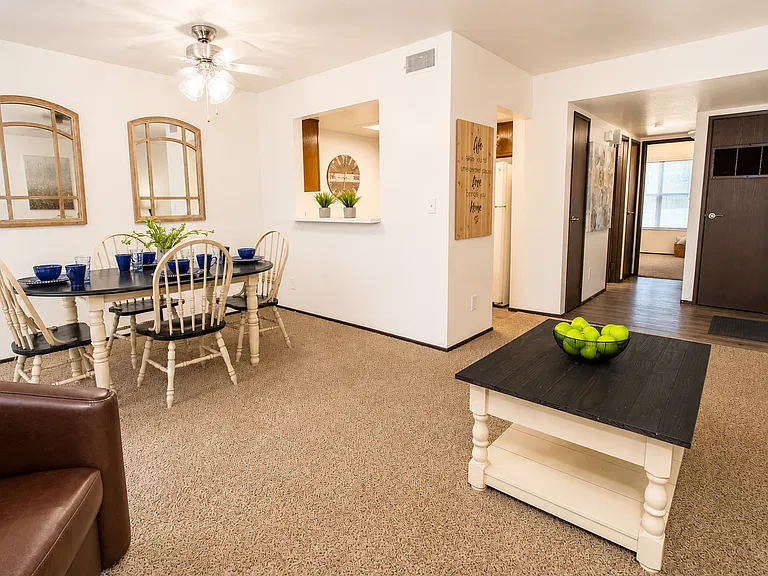 Grouse Run Apartments — Photo 18