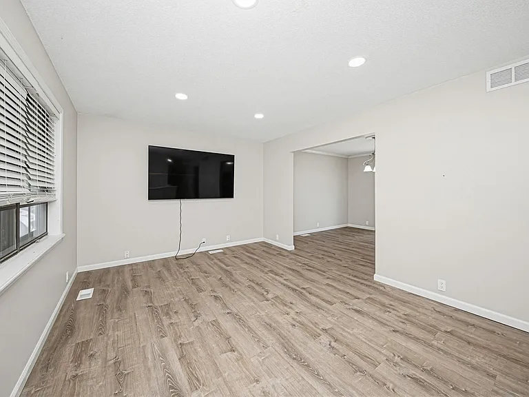 1429 Highland Dr — Photo 7