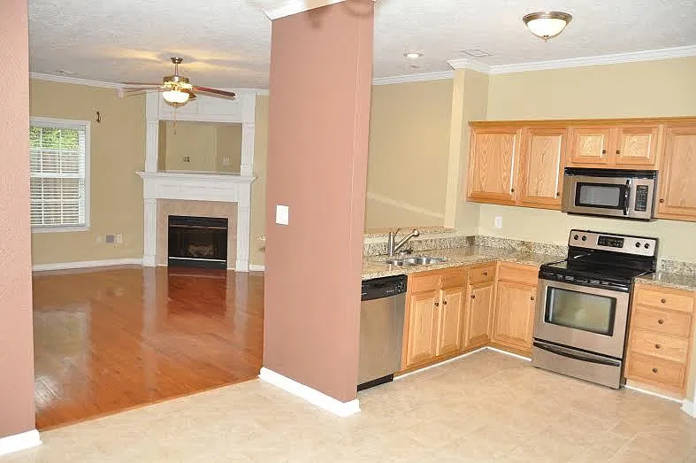 Beautiful Townhome in Augusta — Photo 3