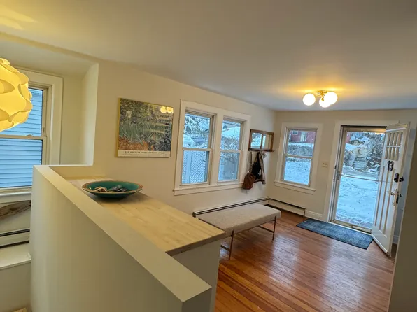 13 Bridge St, Kittery, ME 03904