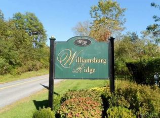 604 Williamsburg Dr, Mahopac, NY 10541