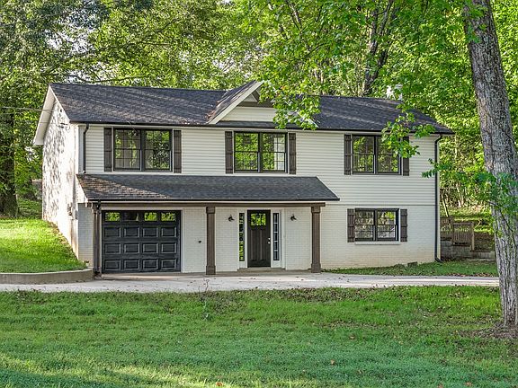 4th image of 556 Briarwood Ct