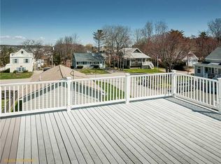 32 Parlin Dr, York, ME 03909
