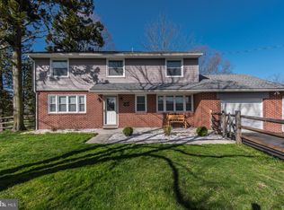 632 Old Swede Rd, Douglassville, PA 19518