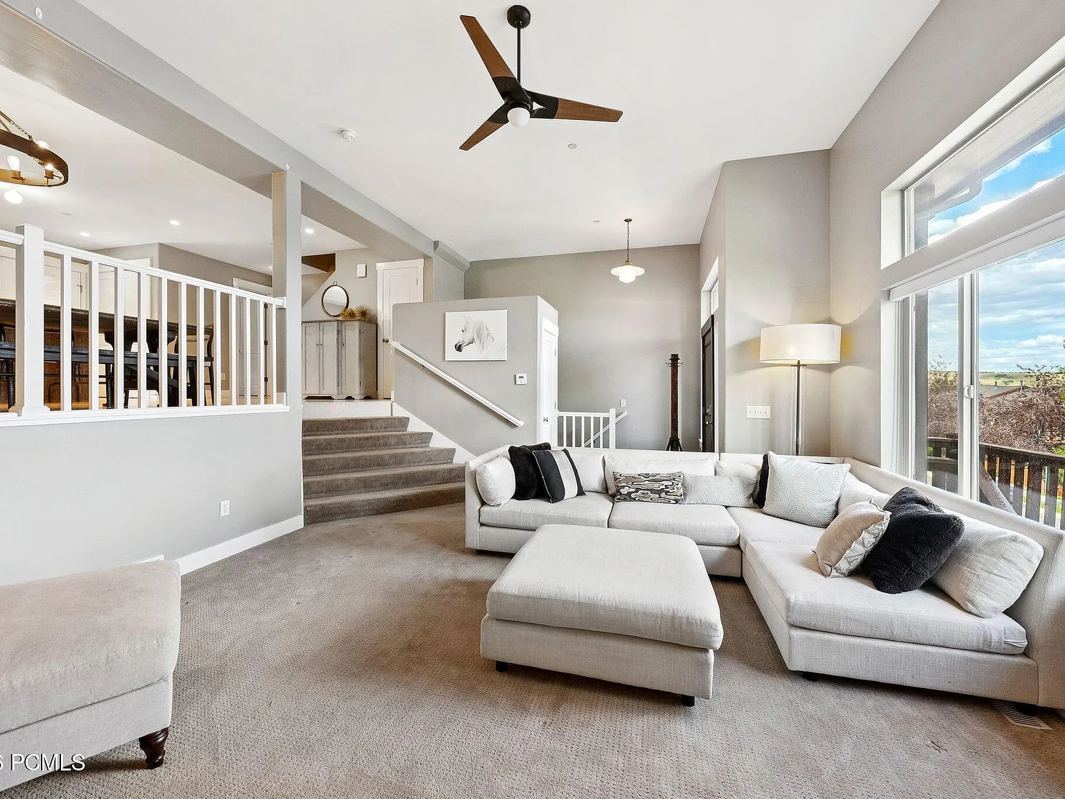 5 bed, 3.5 bath, 2271 sqft, $6,800 — Photo 3
