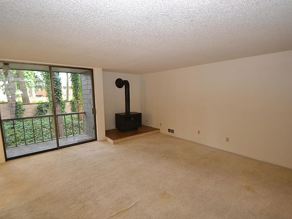 4th image of 6260 139th Ave NE APT 74
