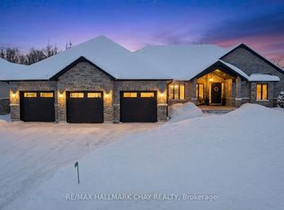 1 Morrison Pl, Springwater, ON L9S 2A6