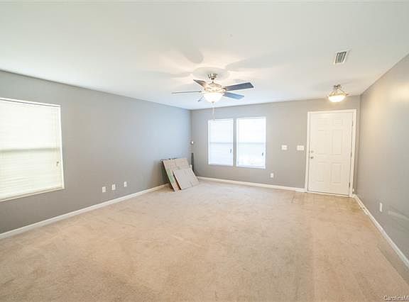 3rd image of 6061 Shamrock Green Dr