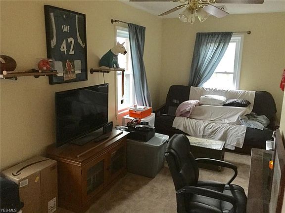 4th image of 4256 W 229th St
