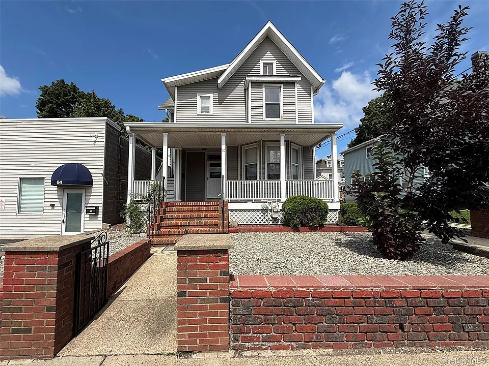 60 W Catherine St #1