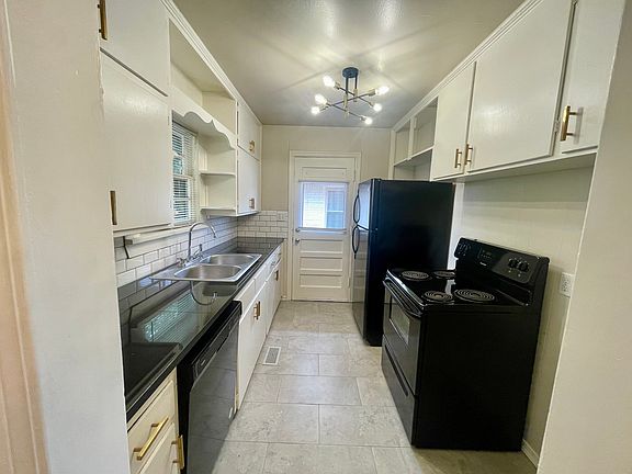 3rd image of 1812 Hasley Dr