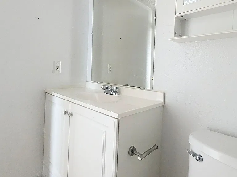 Bennett Place Apartments — Photo 13