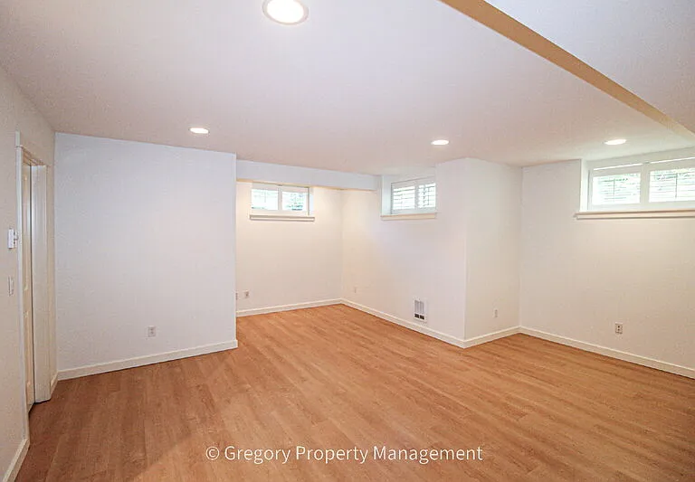 13824 N Creek Dr #802 — Photo 17