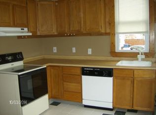 5610 Snow Rd, Parma, OH 44129