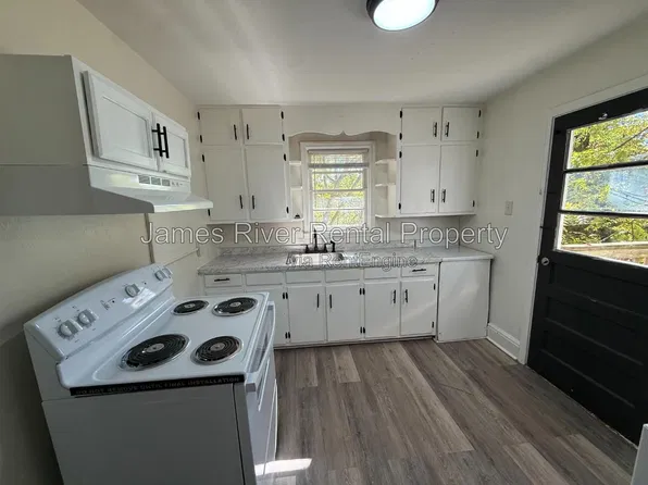 500 Clearview Dr, Martinsville, VA