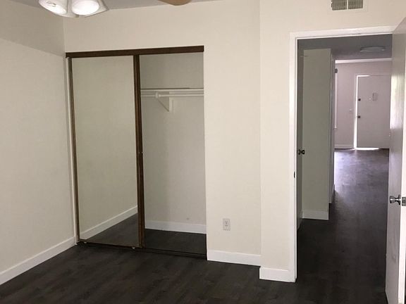 5th image of 134 E Palmdale Ave