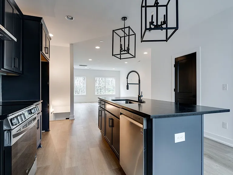 862 W Sharpe Ave #4 — Photo 11