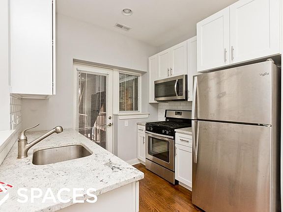 2nd image of 850 W Newport Ave #One_f