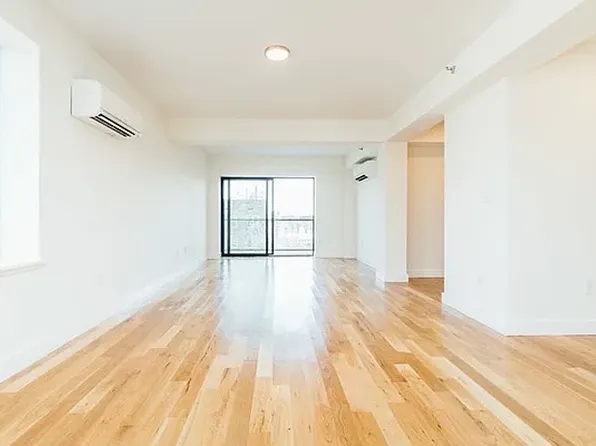 520 Parkside Avenue 6A image 1 of 18