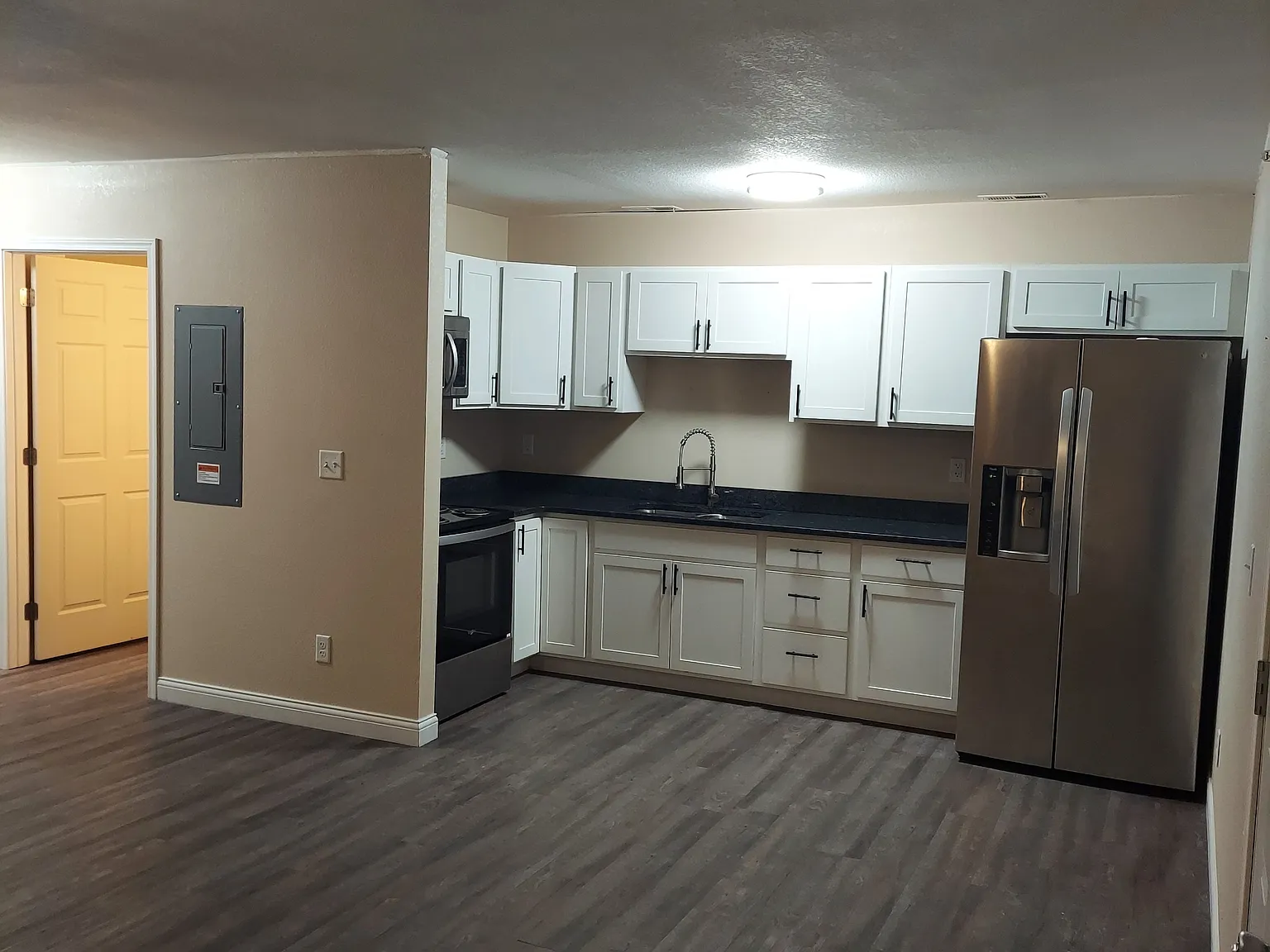 Westwood Suites - Building 52 - 5 — Photo 3