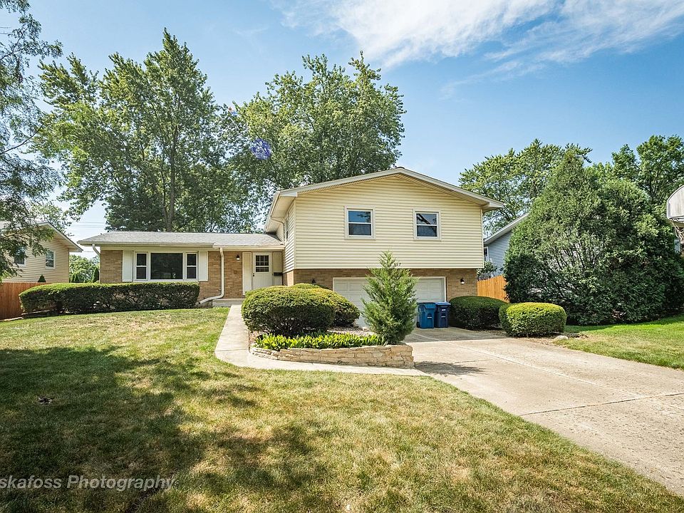 1st image of 617 Maywood Ln