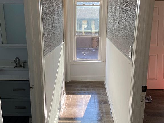 4th image of 88 William St Floor 1