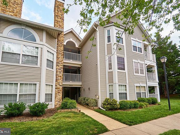 3rd image of 5605 Willoughby Newton Dr Unit 11