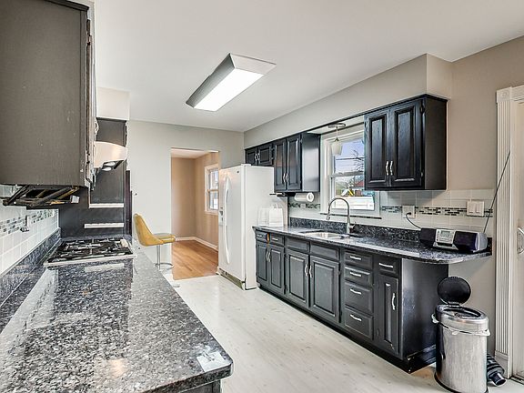 4th image of 5119 Carol Ave