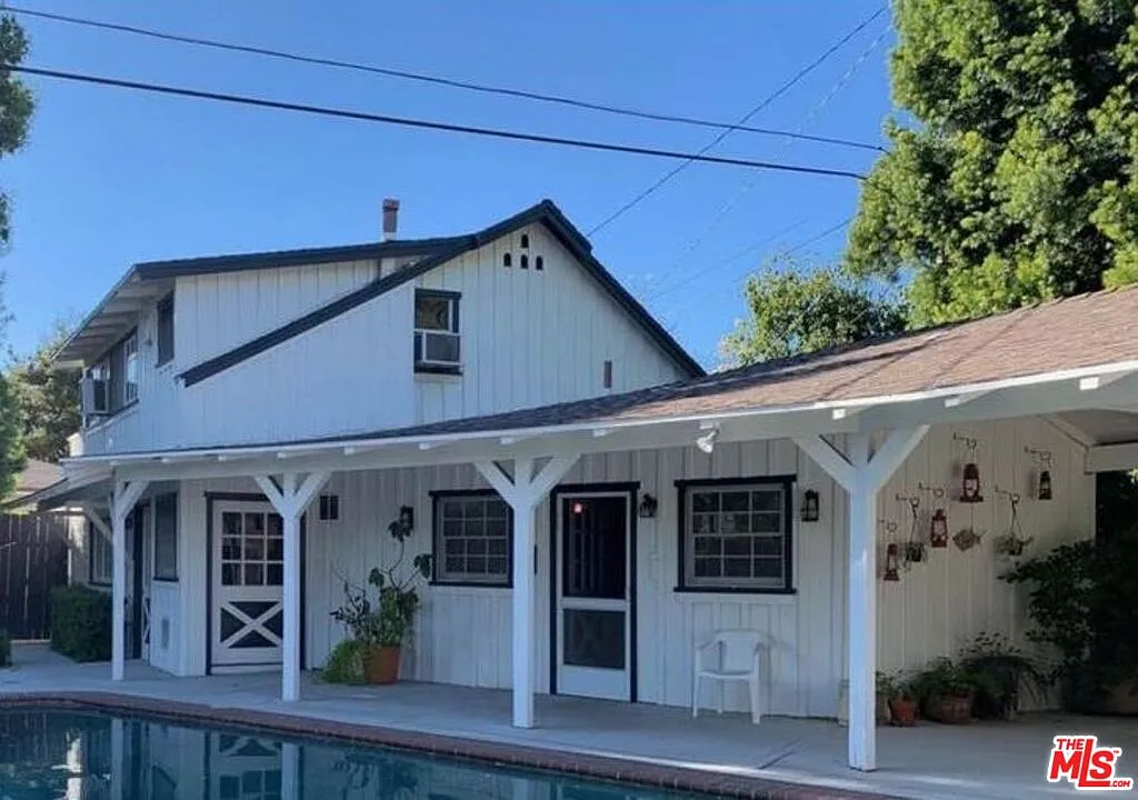 1 bed, 1.0 bath, 1000 sqft, $2,600 — Photo 1