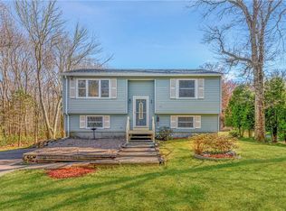 40 Woody Hill Rd, Bradford, RI 02808