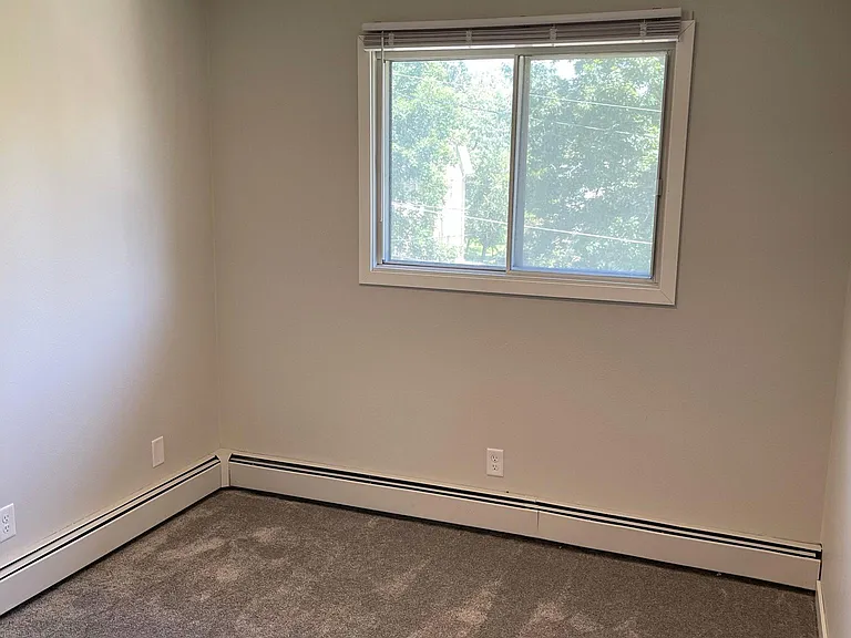 613 N Gilbert St #6 — Photo 11