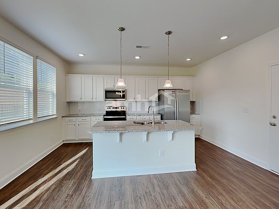 5th image of 129 Garrison Grove Ct