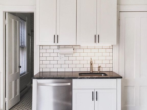 Brand New SS Dishwasher, Subway Tile, Under-cabinet Lighting