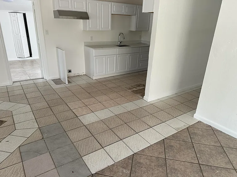 115 Maple Ave — Photo 14