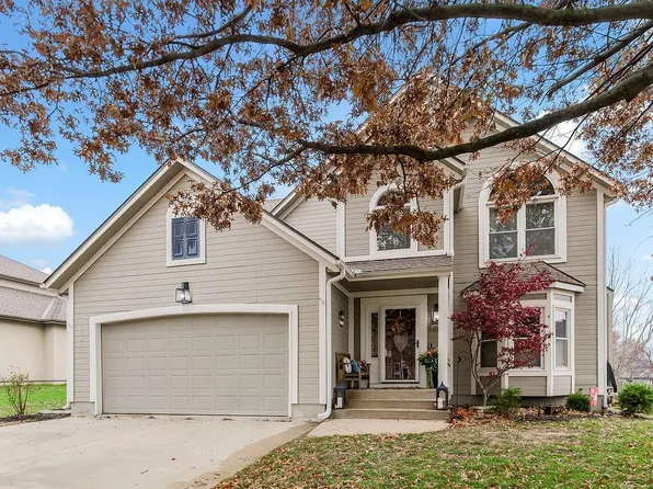 5108 SW Piping Plover St, Lees Summit, MO 64082