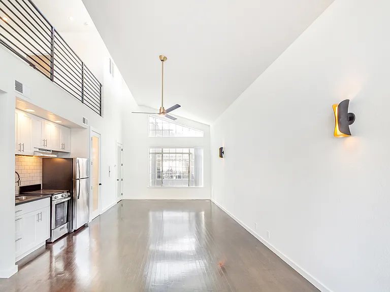 30 Washburn St #3 — Photo 2