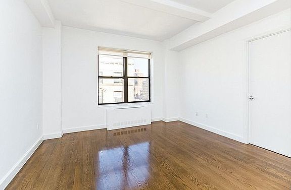 3rd image of 212 W 91st St APT 616