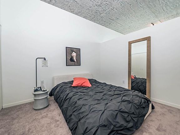 5th image of 1345 S Wabash Ave NE #501