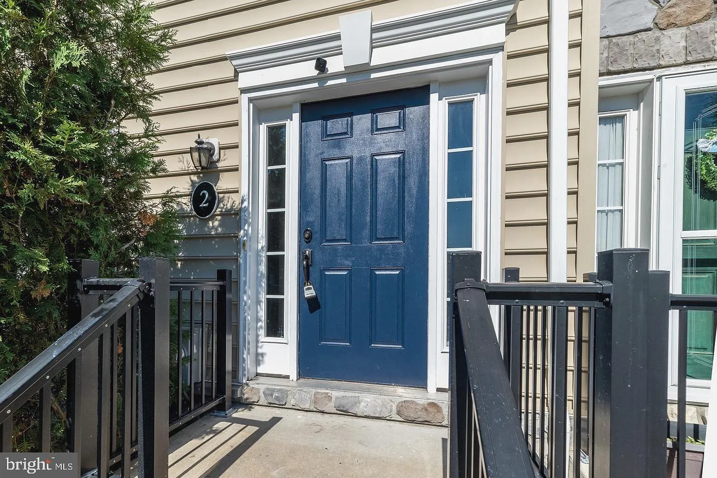 3 bed, 2.5 bath, 1500 sqft, $2,800 — Photo 2