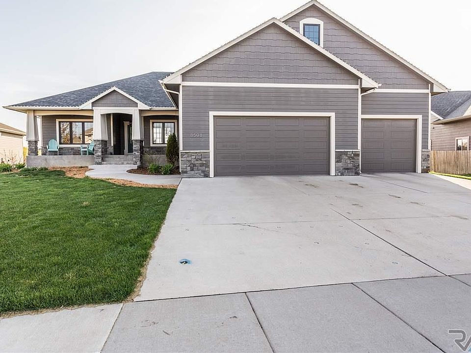 1st image of 8508 S Carver Cir
