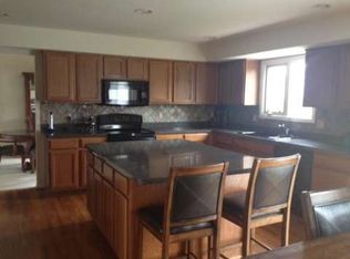 20089 Windemere Dr, Macomb, MI 48044