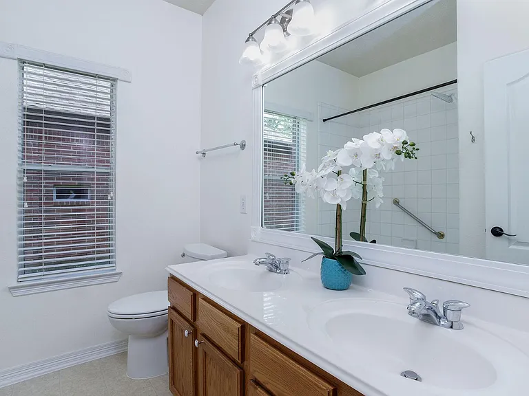 28610 Hidden Cove Dr — Photo 14