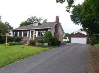 8 Edwards Rd, Braintree, MA 02184