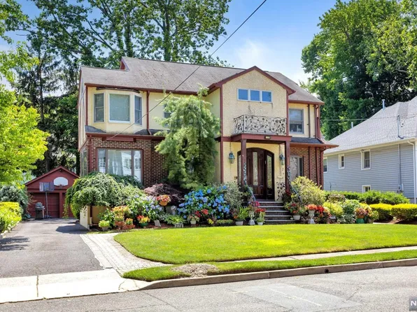 276 Warwick Ave, Teaneck, NJ 07666