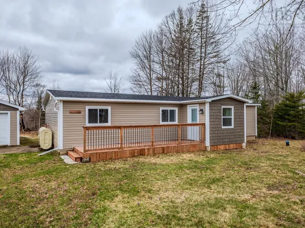 58 Douglas Rd, East Hants, NS B0N 2N0