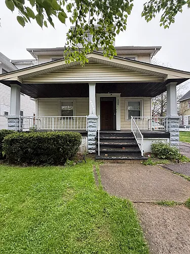 3309 E 145th St Photo 1