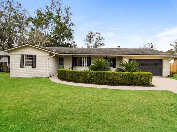 2742 Holly Ridge Dr, Orange Park, FL 32073