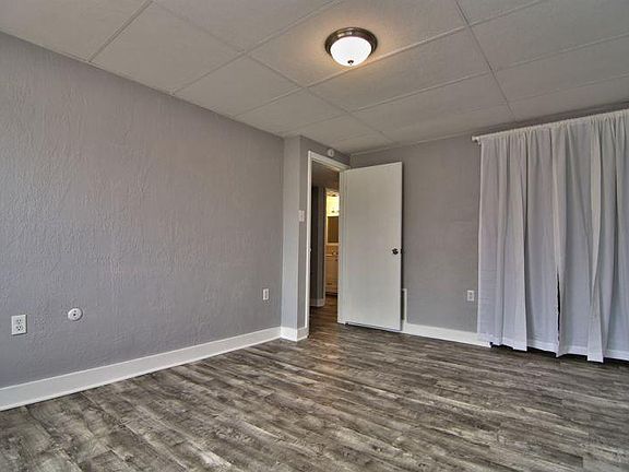 5th image of 100 Parkway Blvd APT 9